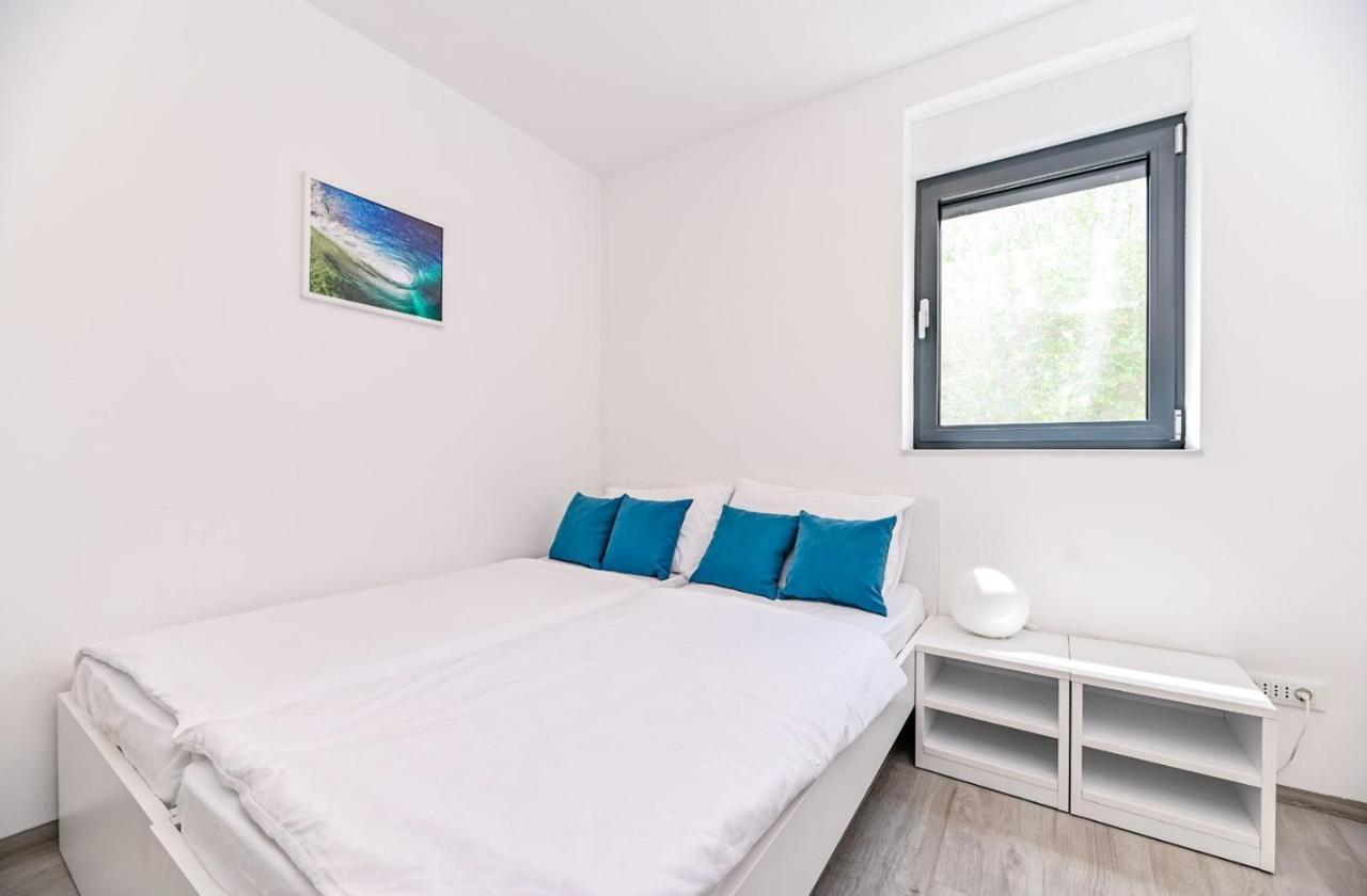 Apartment Flori With Sea View マリンスカ エクステリア 写真